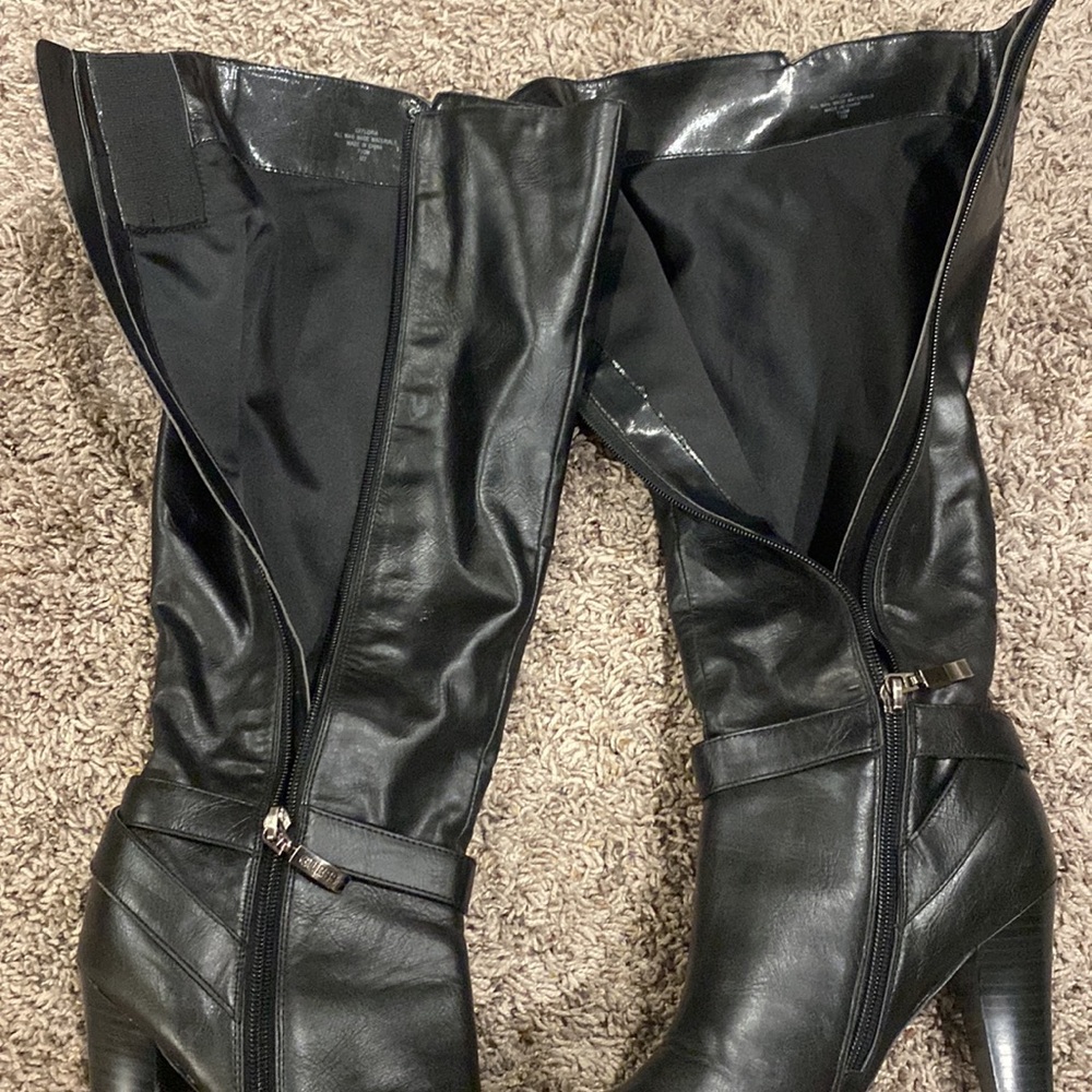 Guess Boots - Picture 7 of 7